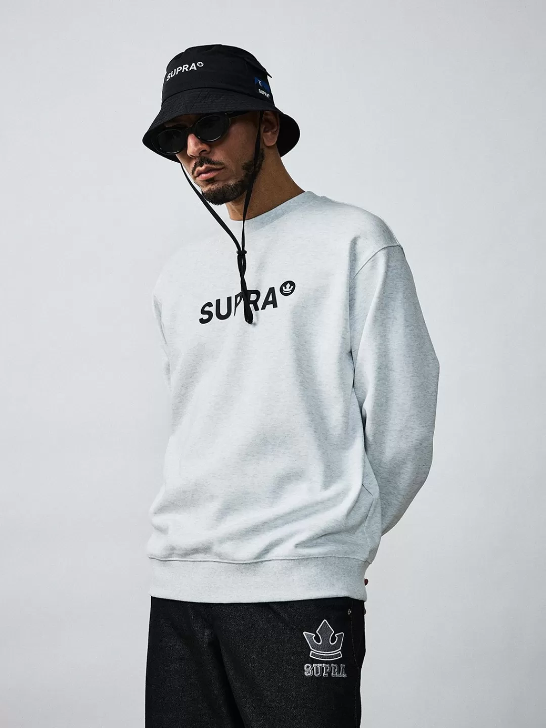 ESSENTIAL MEDIUM LOGO BASIC SWEATSHIRTS^Supra New