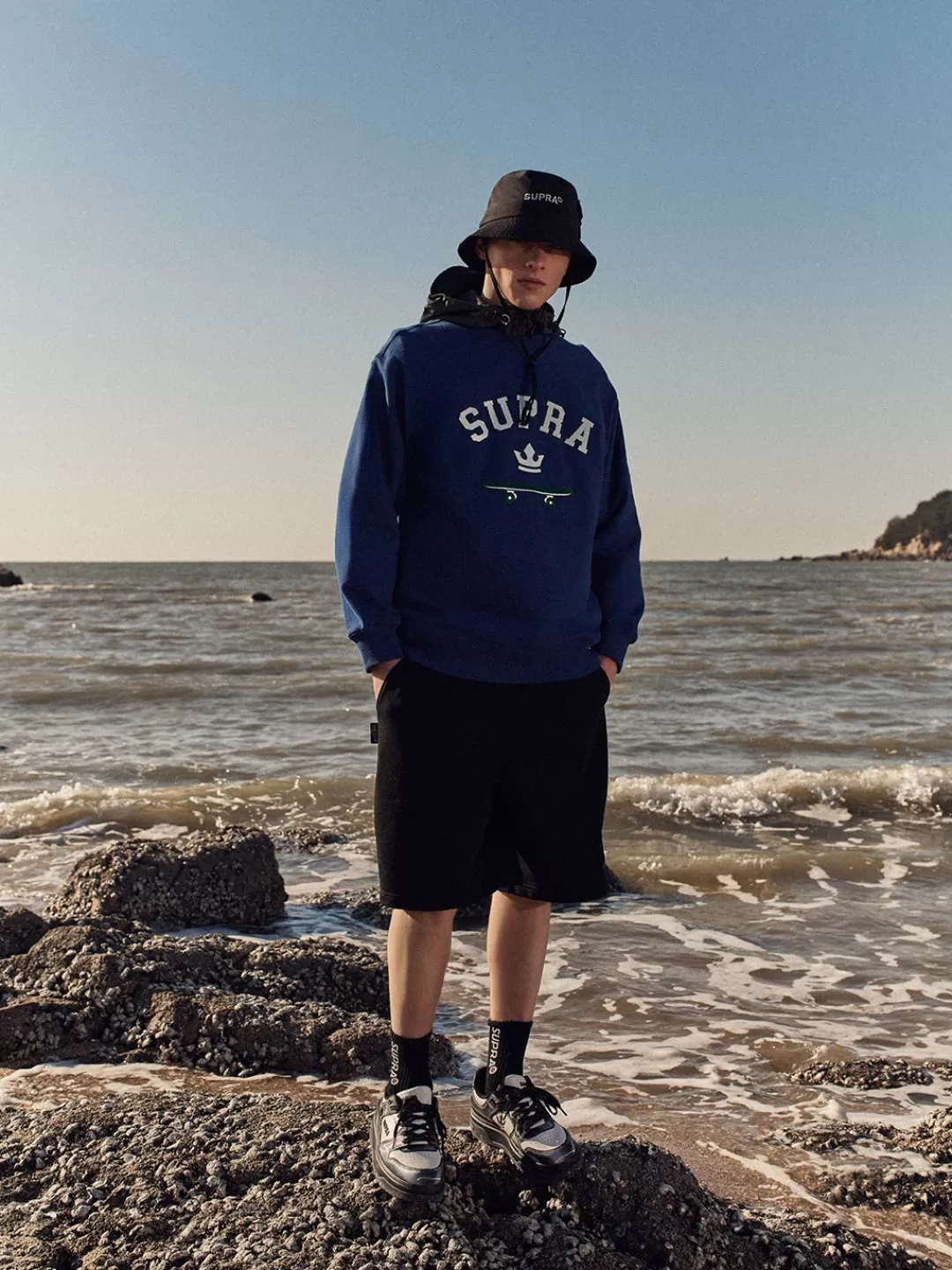 VARSITY ARCH LOGO SWEATSHIRTS^Supra Outlet